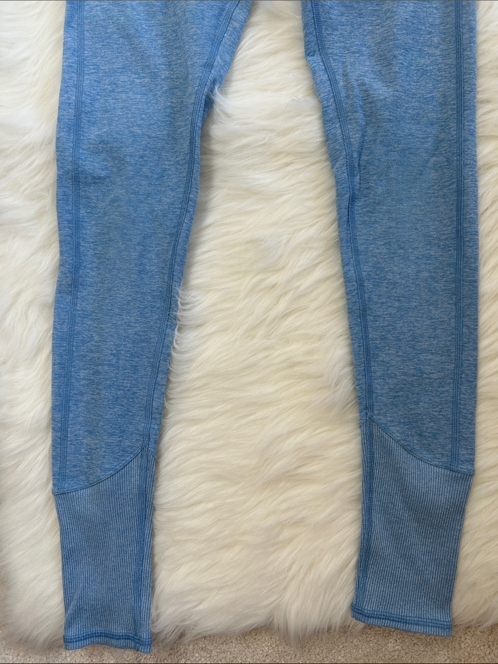 ALO Yoga Alosoft Lounge Leggings - Picture 6 of 13